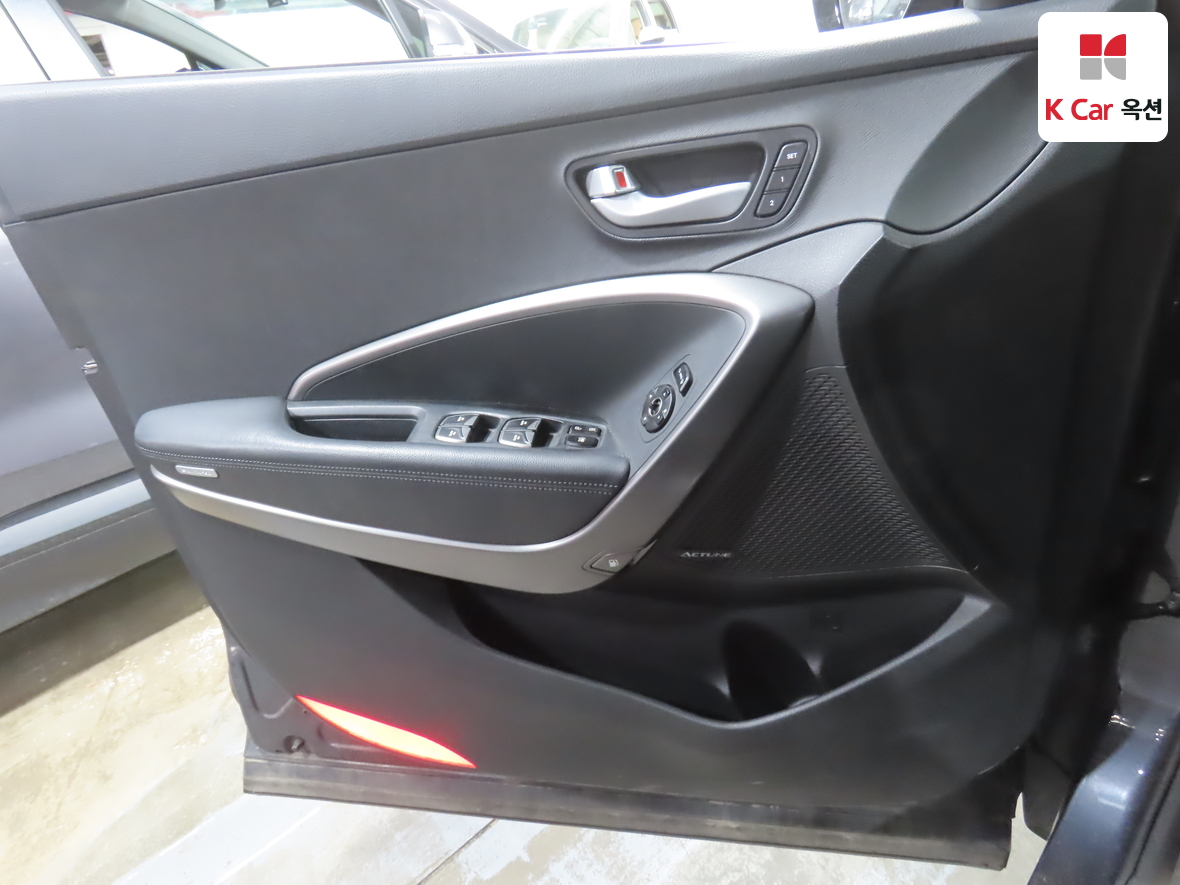 Hyundai SANTAFE - 8