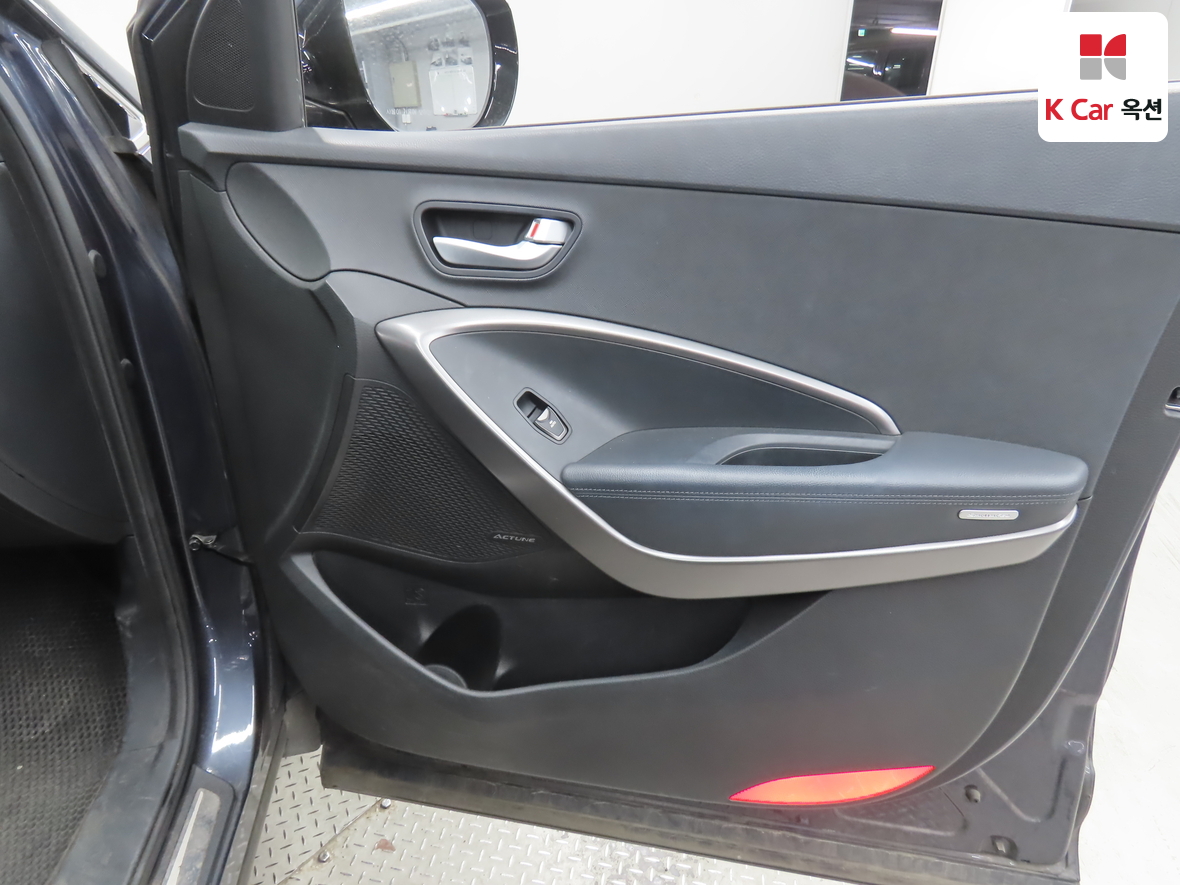 Hyundai SANTAFE - 29