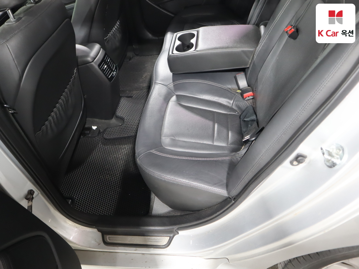 Kia K5 2013 - Image 22