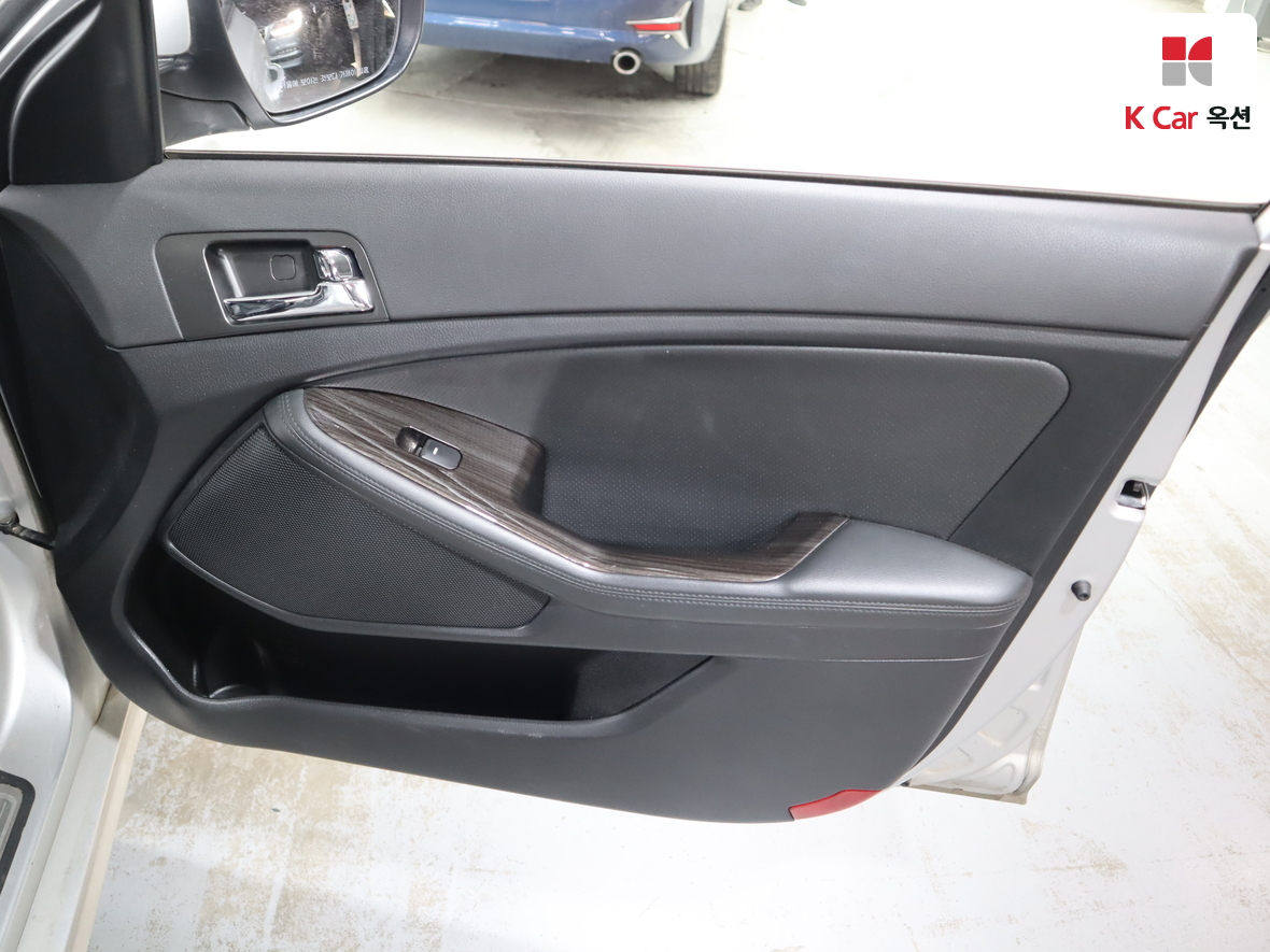 Kia K5 2013 - Image 27