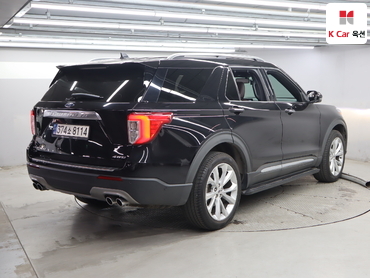 2022 - ford explorer