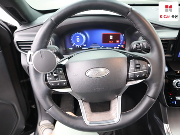 2022 - ford explorer