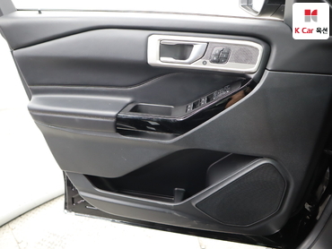 2022 - ford explorer