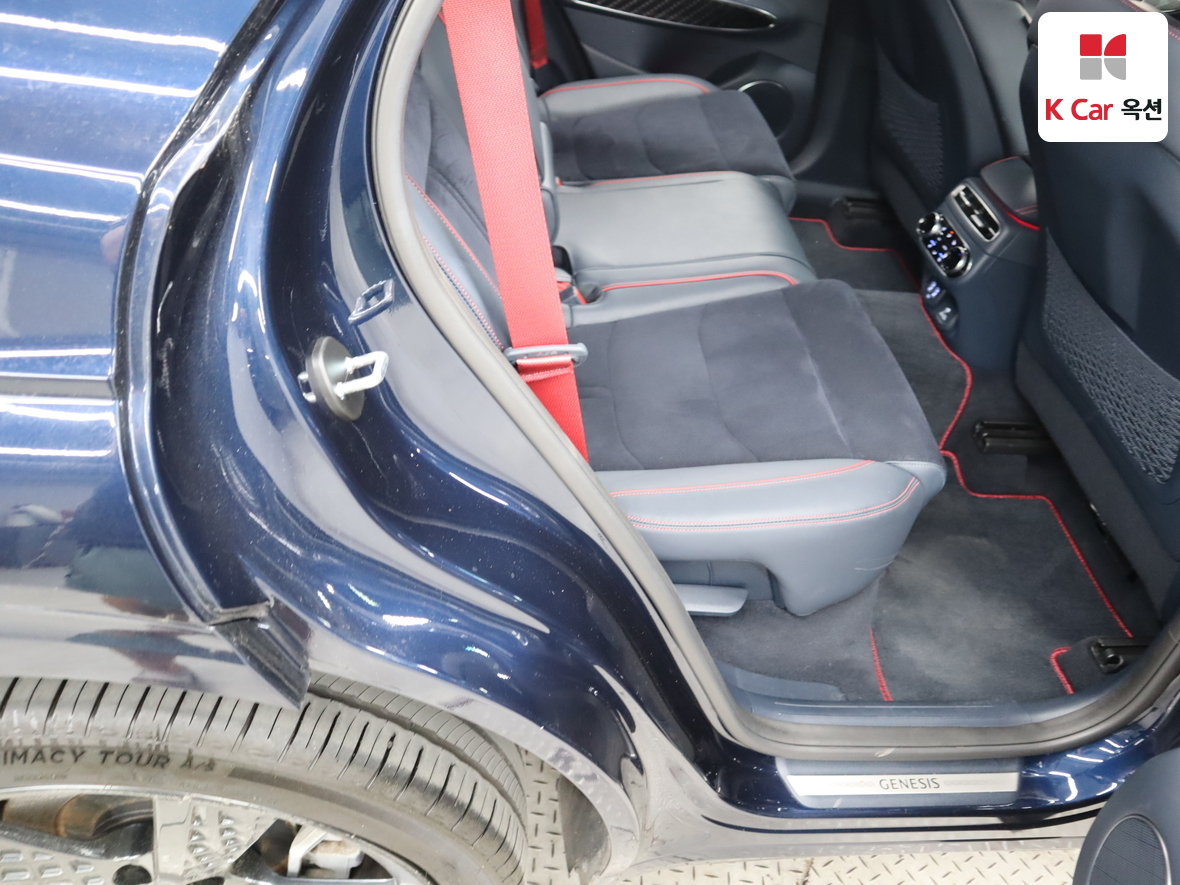 Genesis GV70 - 28