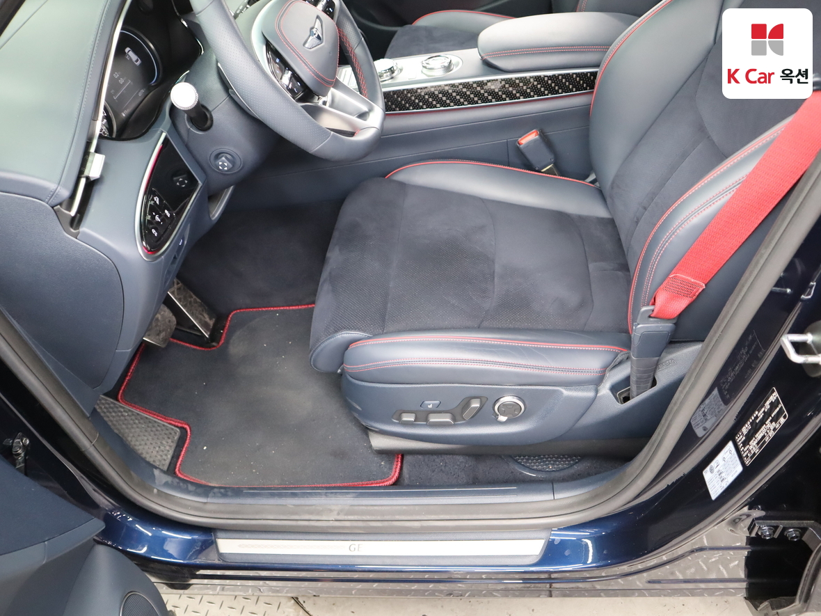 Genesis GV70 - 18