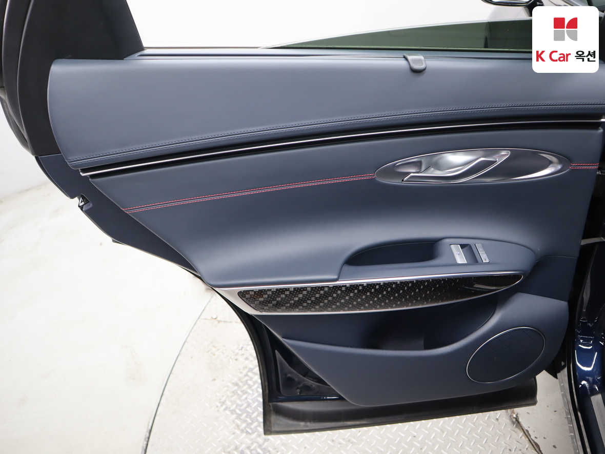 Genesis GV70 - 21