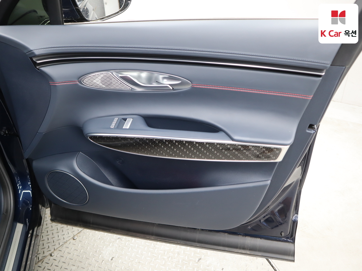 Genesis GV70 - 29