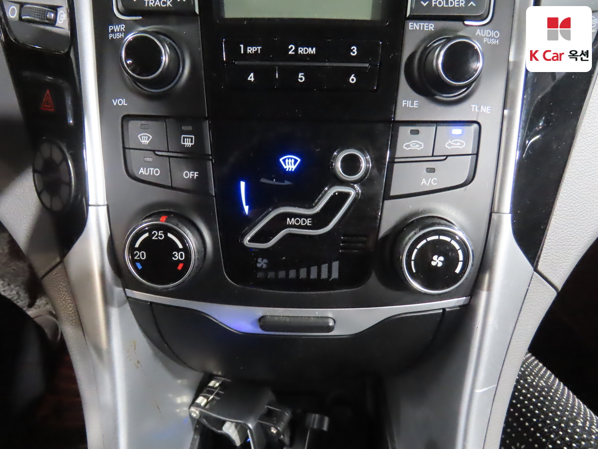 Hyundai Sonata 2010 - Image 15