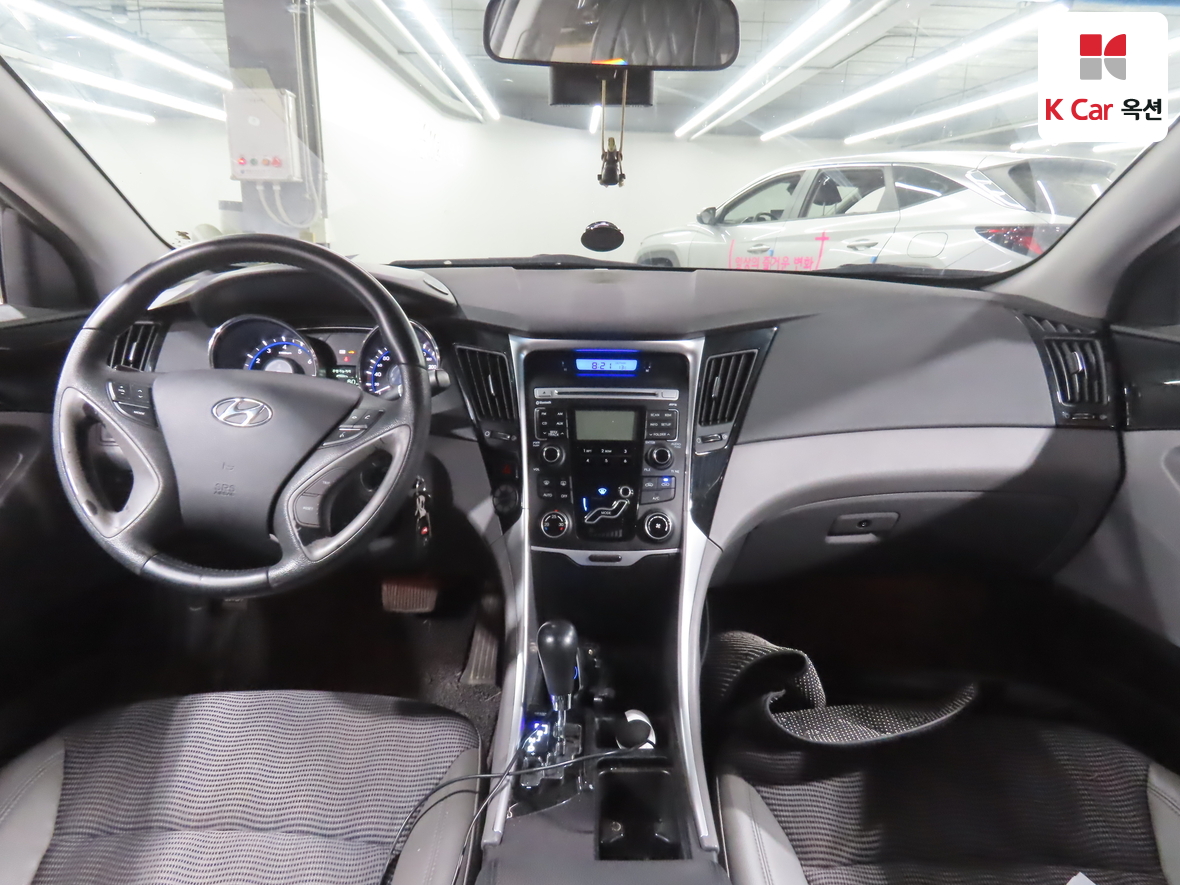 Hyundai Sonata 2010 - Image 3