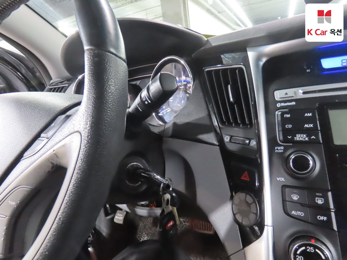 Hyundai Sonata 2010 - Image 11