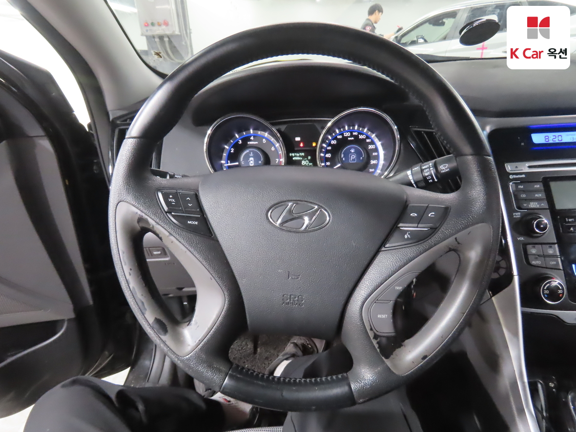 Hyundai Sonata 2010 - Image 10