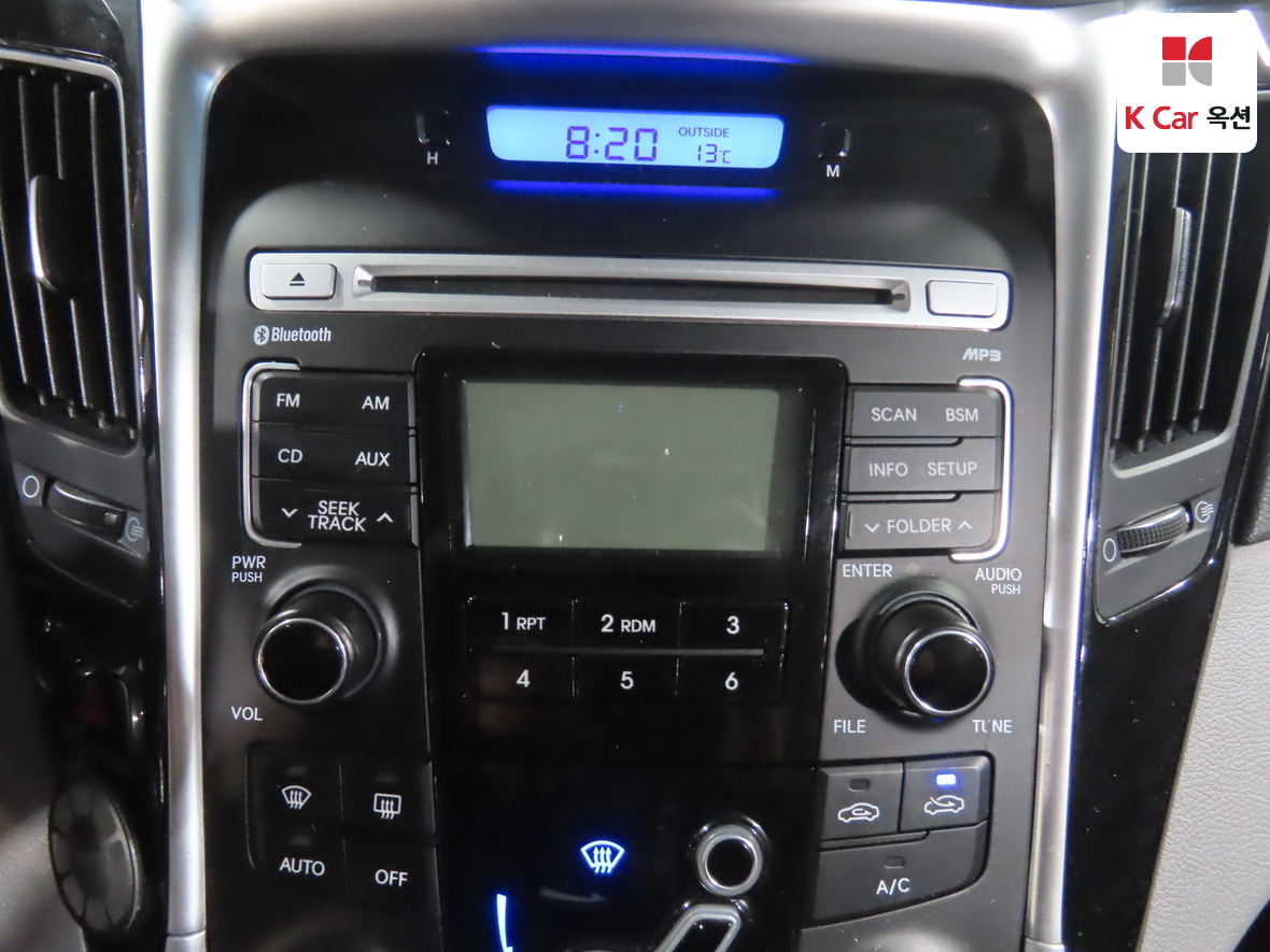 Hyundai Sonata 2010 - Image 14