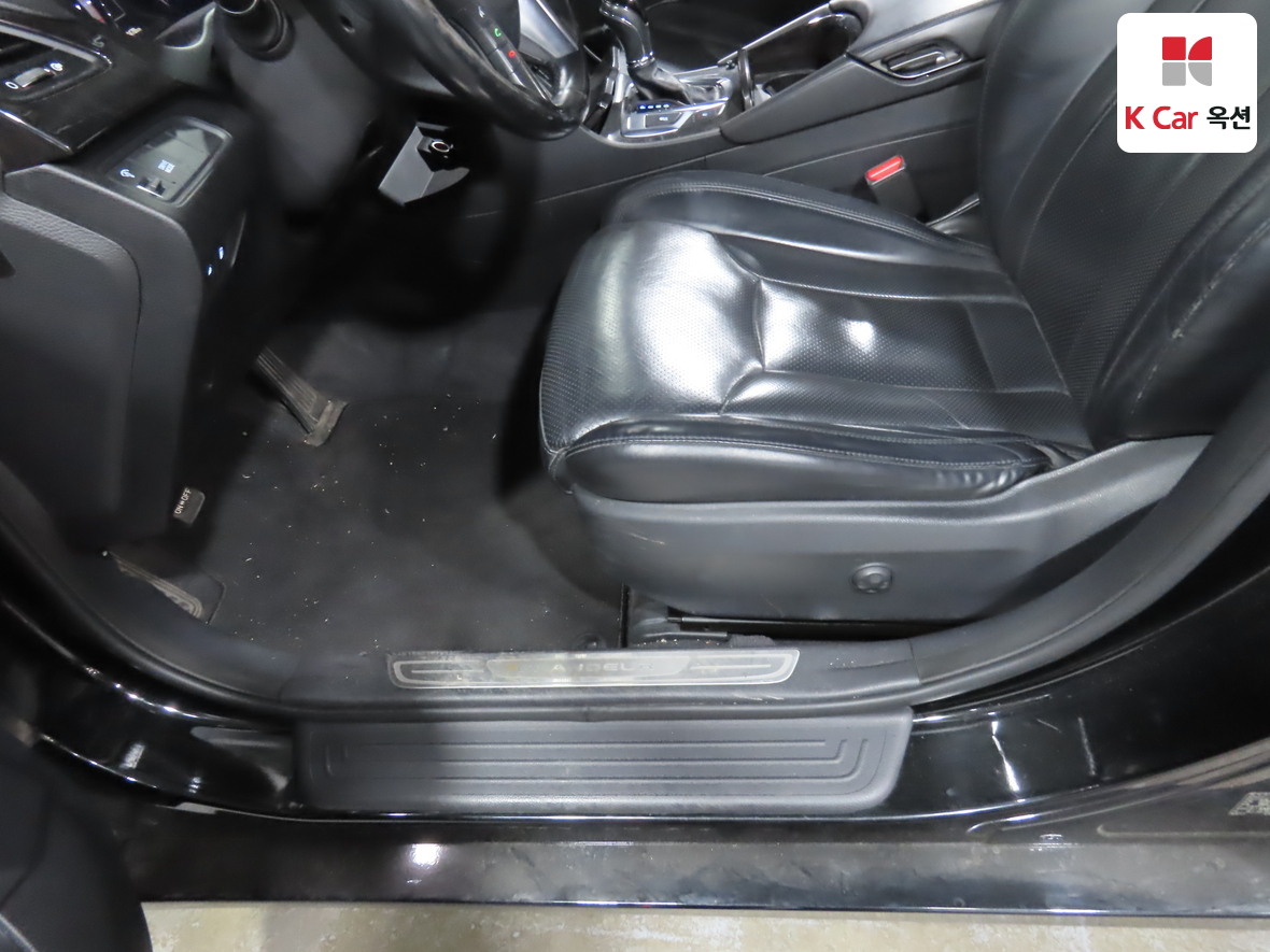 Hyundai Grandeur 2015 - Image 18