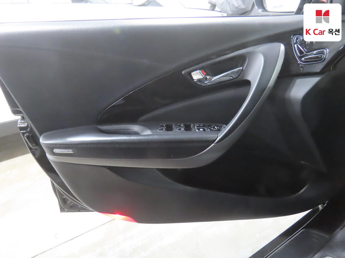 Hyundai Grandeur 2015 - Image 8