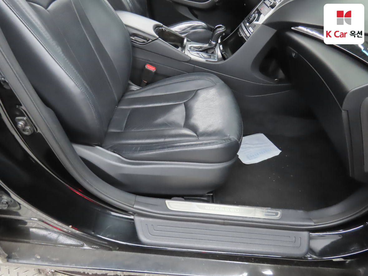 Hyundai Grandeur 2015 - Image 29