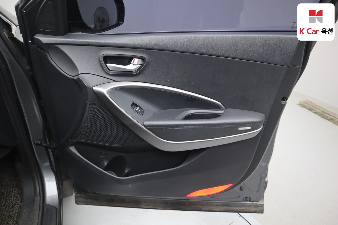 Hyundai SANTAFE - 27