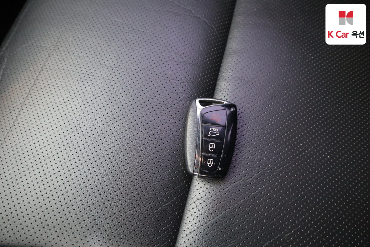Hyundai SANTAFE - 16