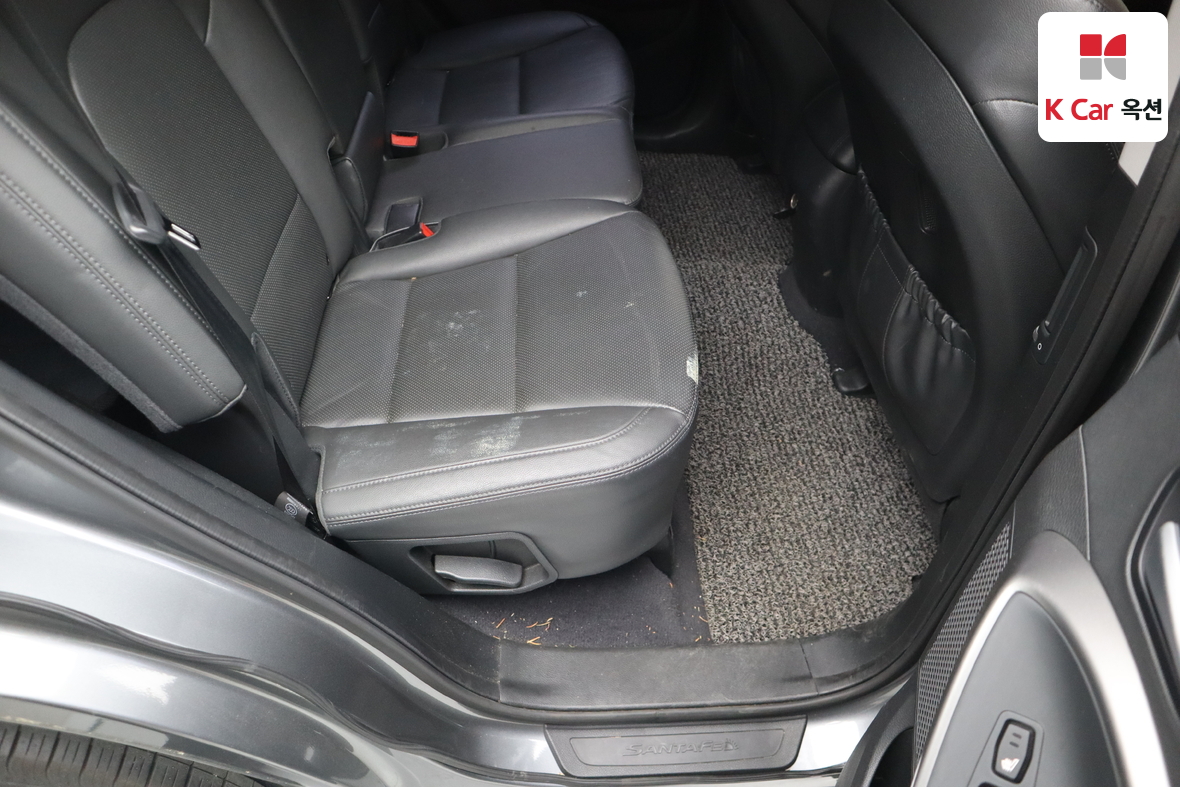 Hyundai SANTAFE - 26