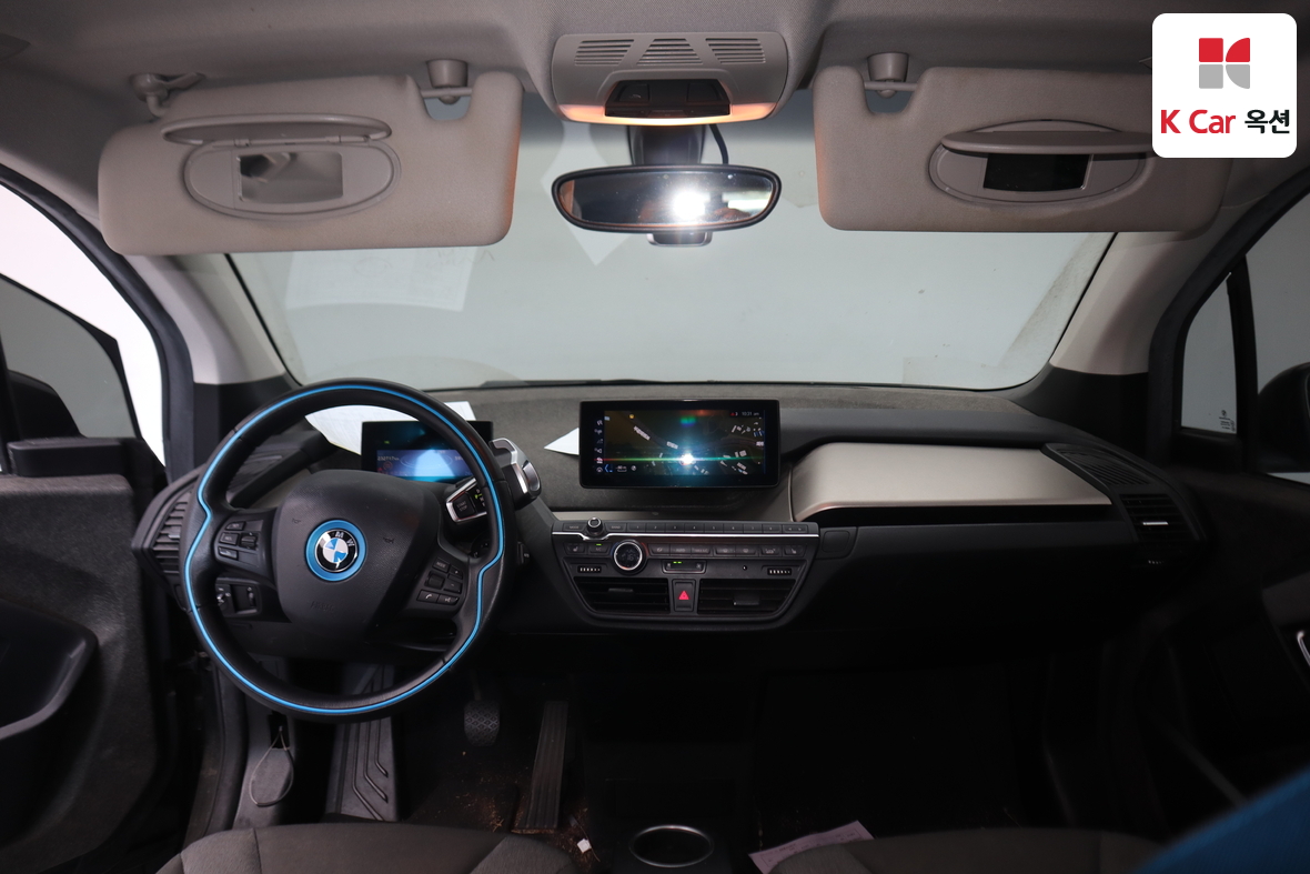 بي إم دبليو i3 - 3