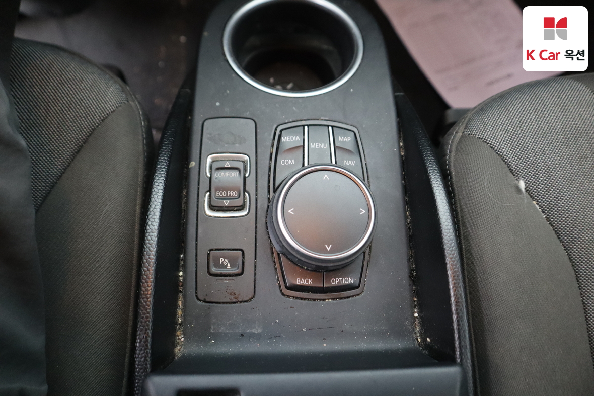 بي إم دبليو i3 - 16