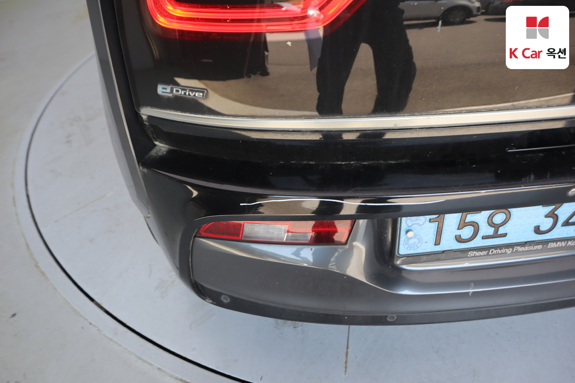 بي إم دبليو i3 - 41