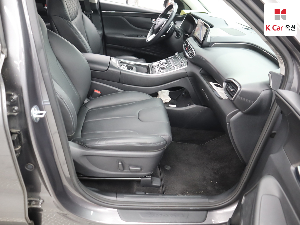 Hyundai SANTAFE - 31