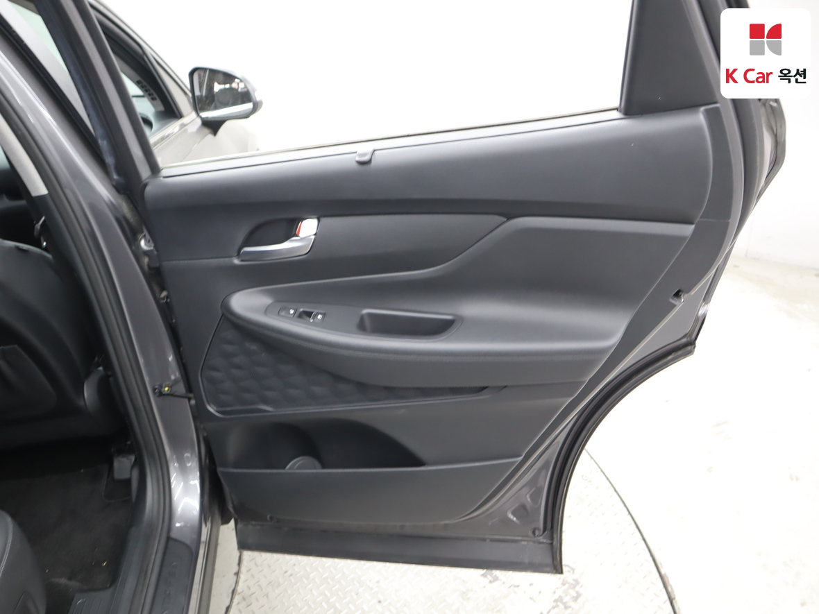 Hyundai SANTAFE - 28