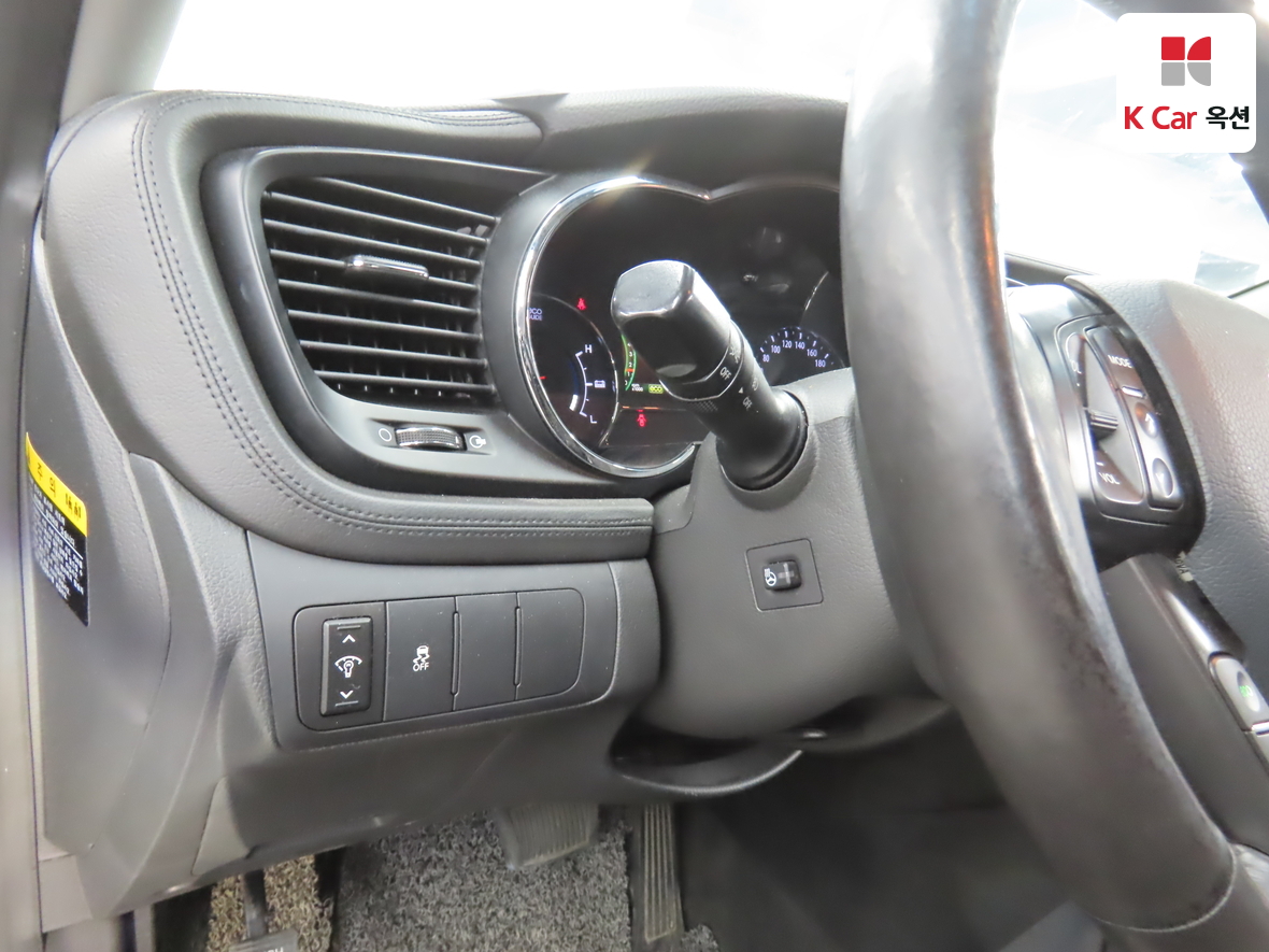 Kia K5 2013 - Image 9