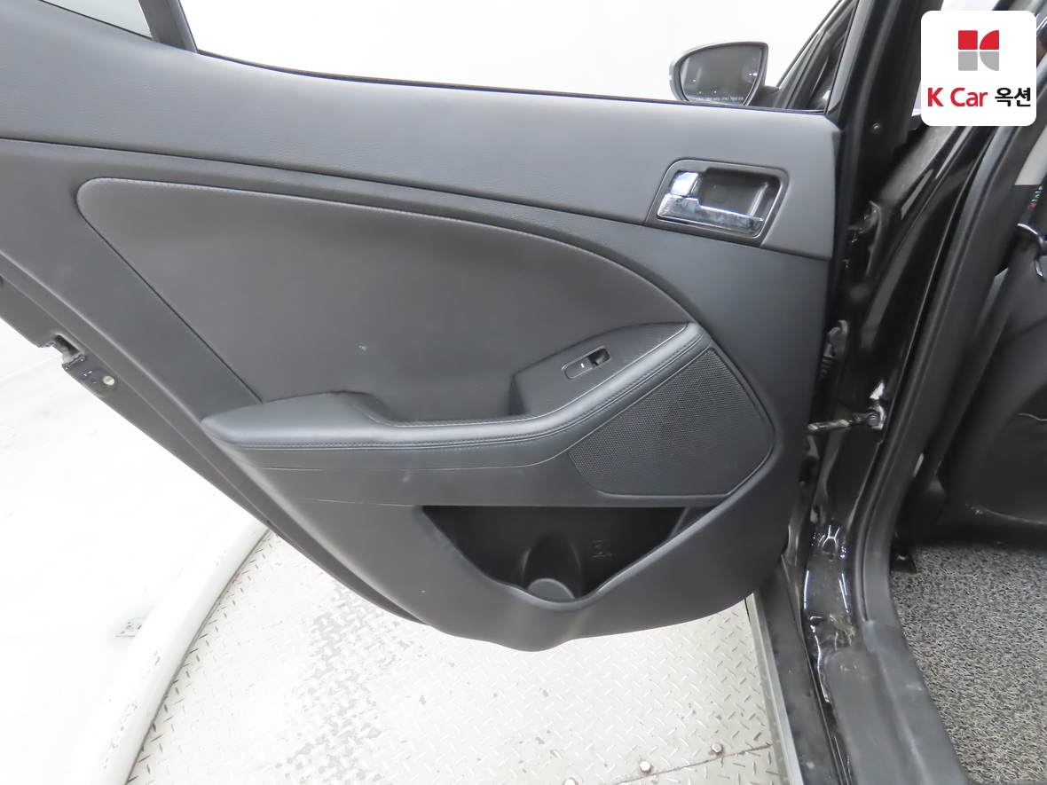 Kia K5 2013 - Image 22