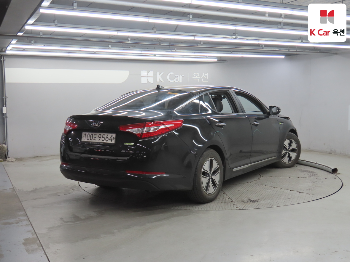 Kia K5 2013 - Image 2