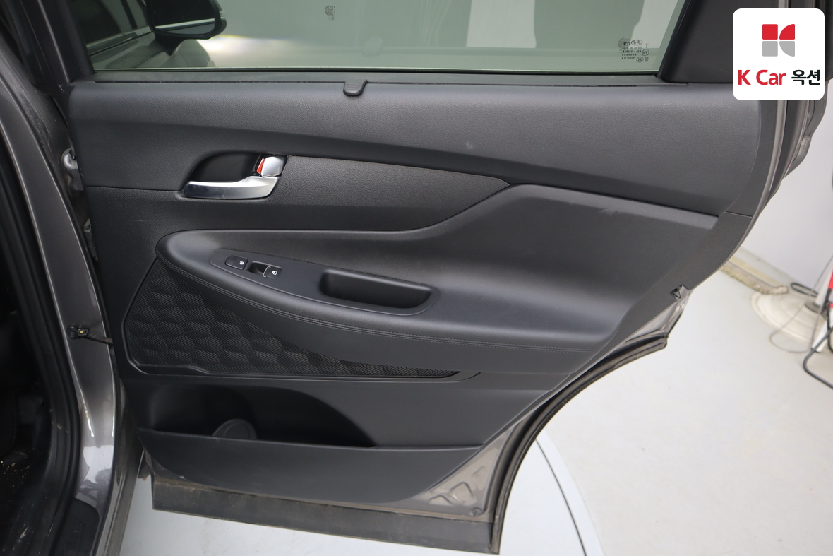 Hyundai SANTAFE - 28
