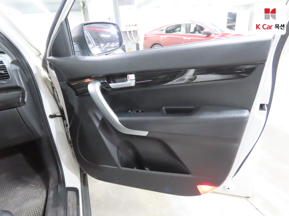 Kia Sorento 2010 - Image 32