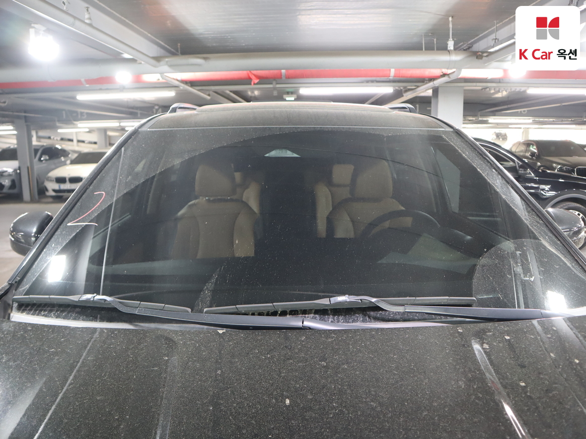 Kia Carnival - 33