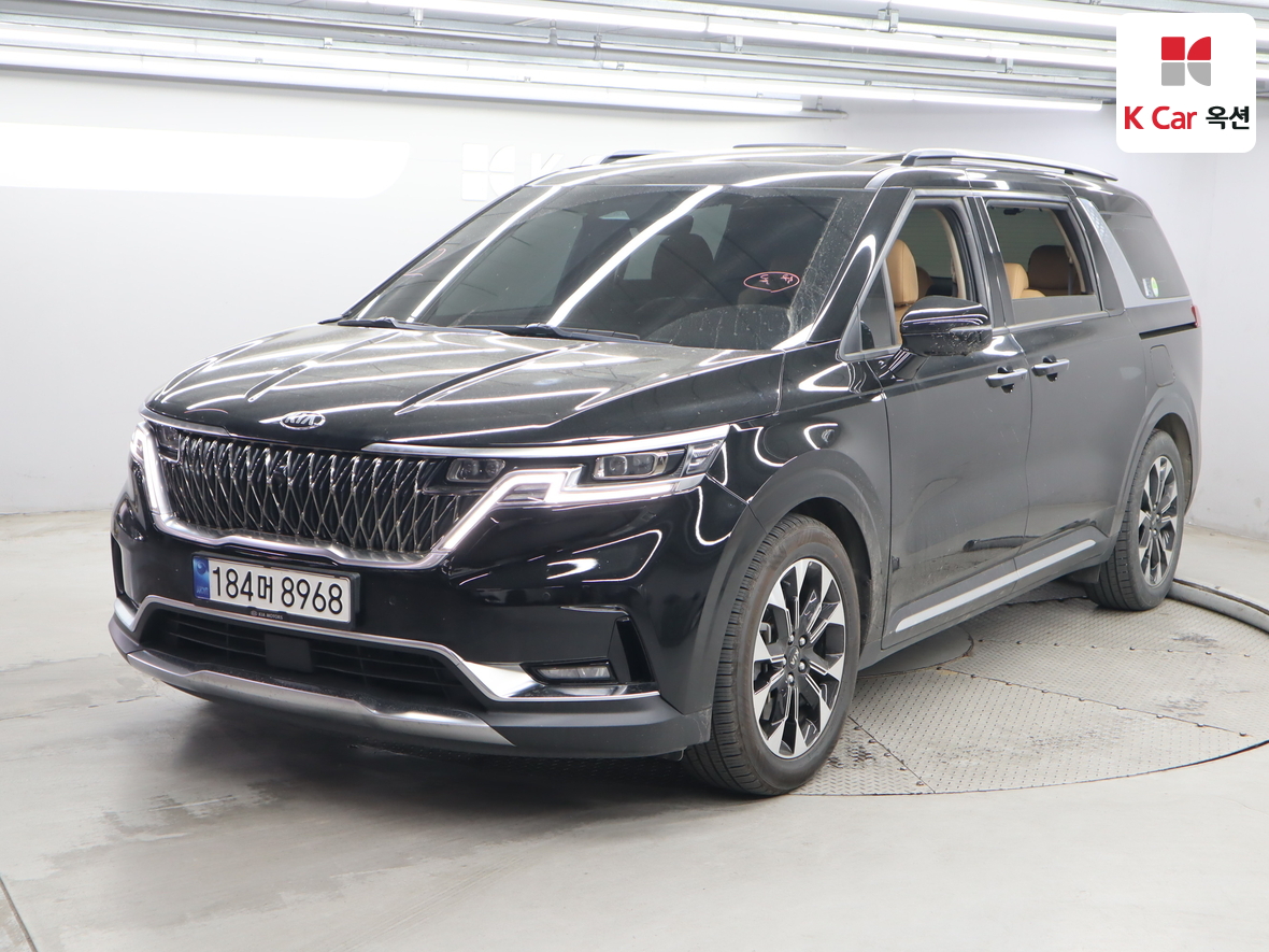 Kia Carnival - 1