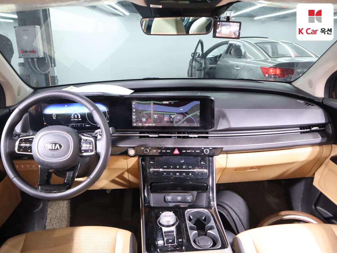 Kia Carnival - 3