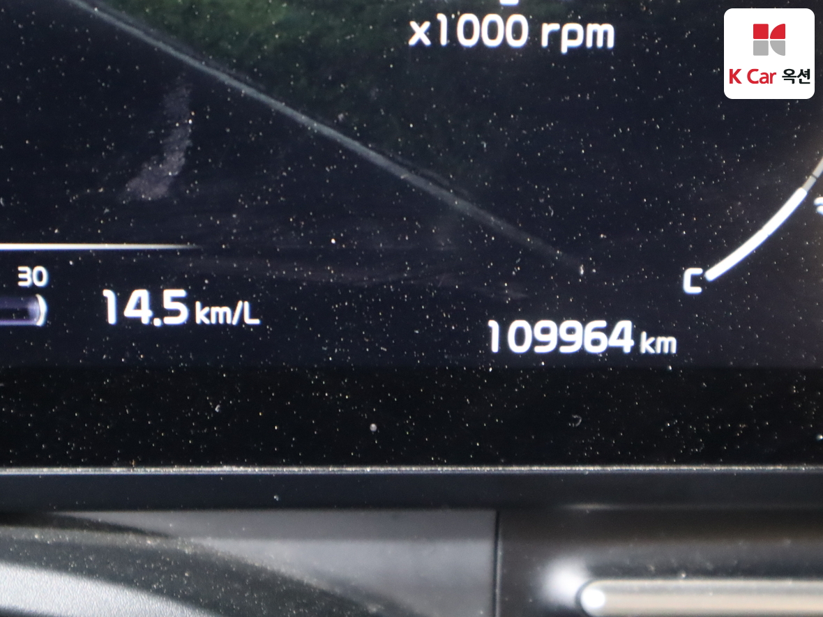 Kia Carnival - 4