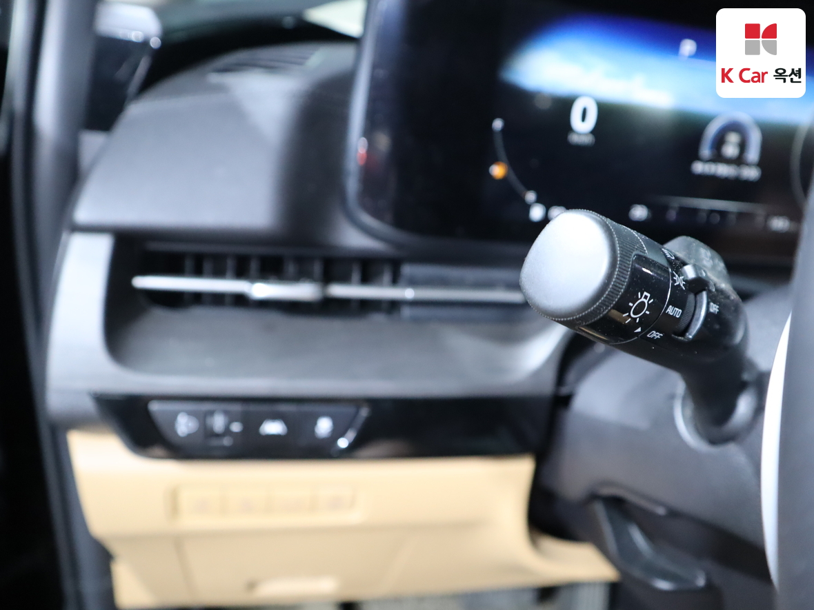 Kia Carnival - 9
