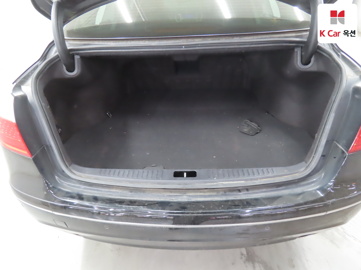 Hyundai Genesis 2008 - Image 25