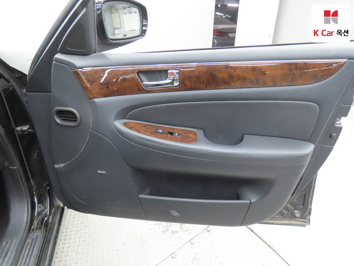 Hyundai Genesis 2008 - Image 28