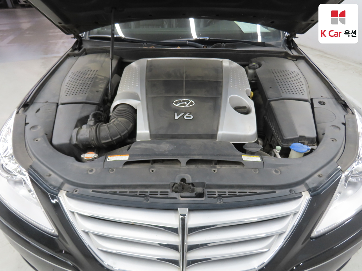 Hyundai Genesis 2008 - Image 32