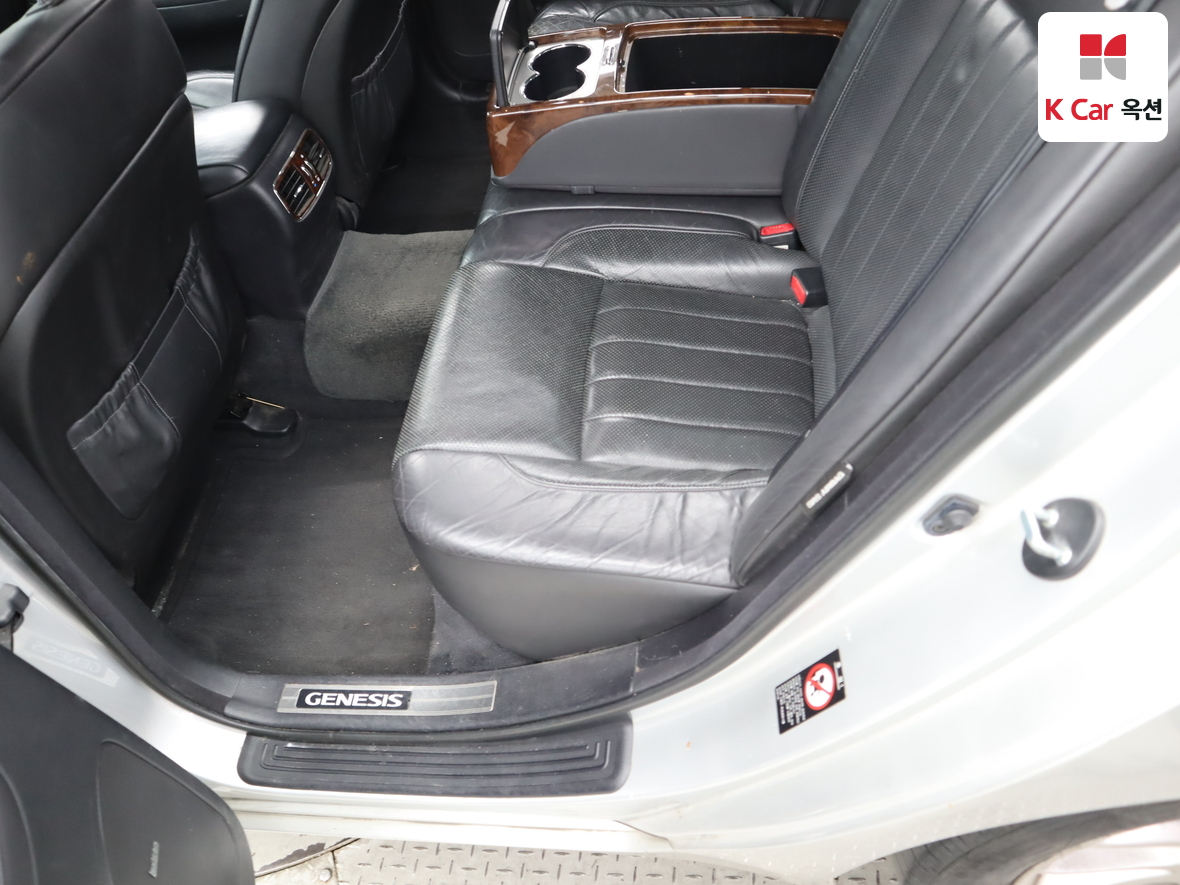 Hyundai Genesis 2008 - Image 23