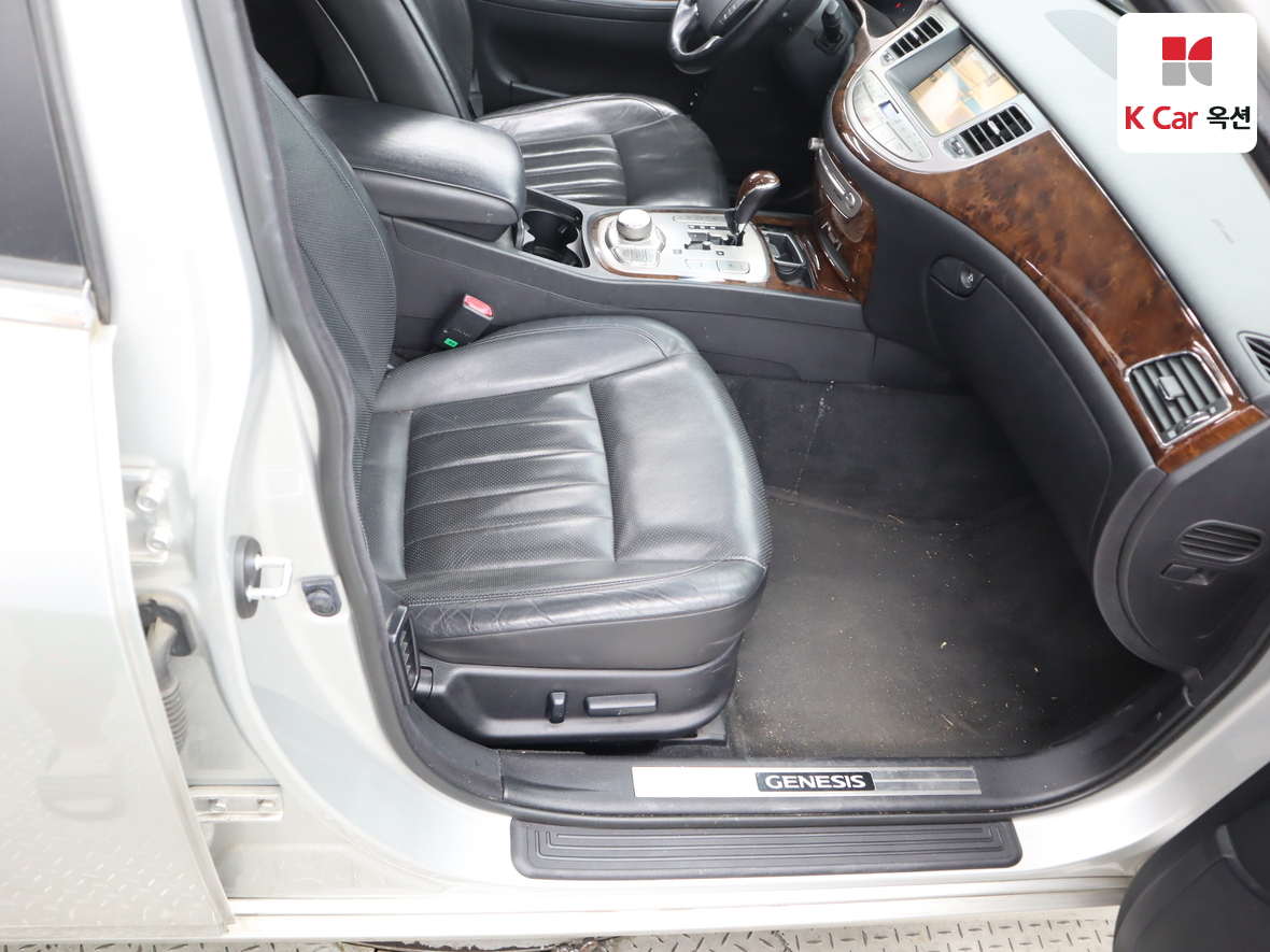 Hyundai Genesis 2008 - Image 29