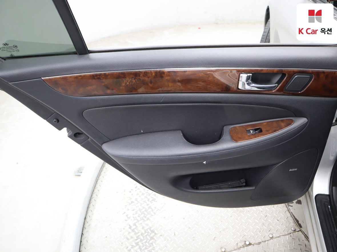 Hyundai Genesis 2008 - Image 22