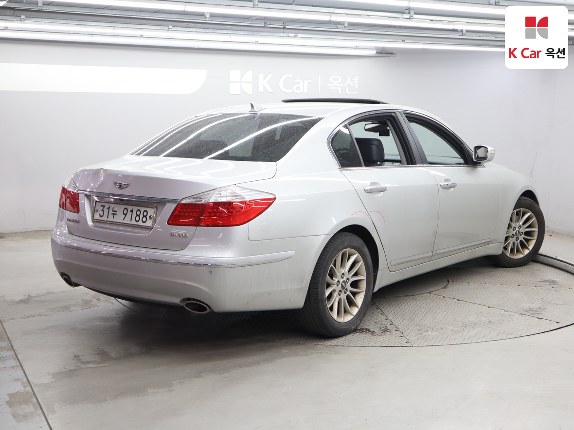 Hyundai Genesis 2008 - Image 2