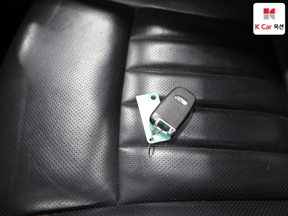 Hyundai Genesis 2008 - Image 17