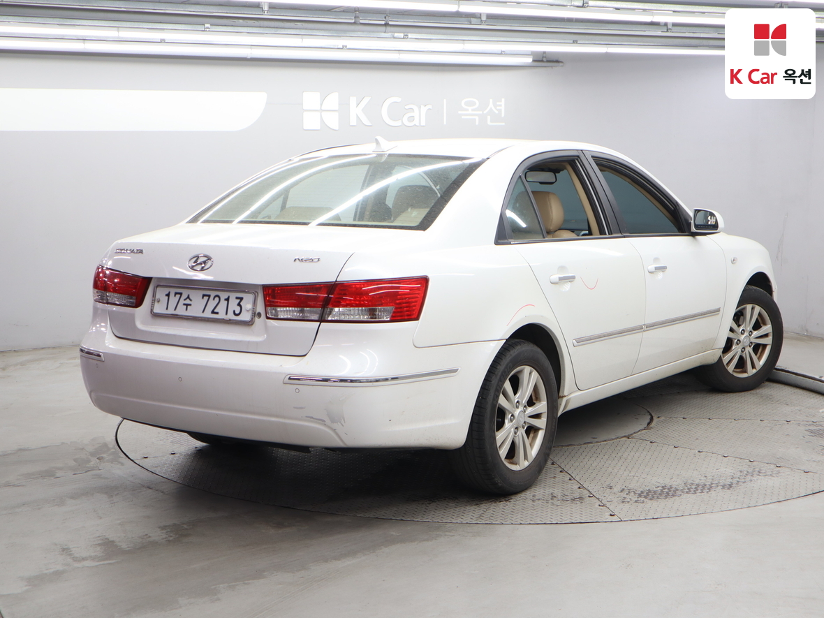 Hyundai Sonata 2008 - Image 2