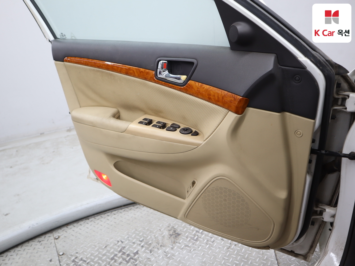 Hyundai Sonata 2008 - Image 8