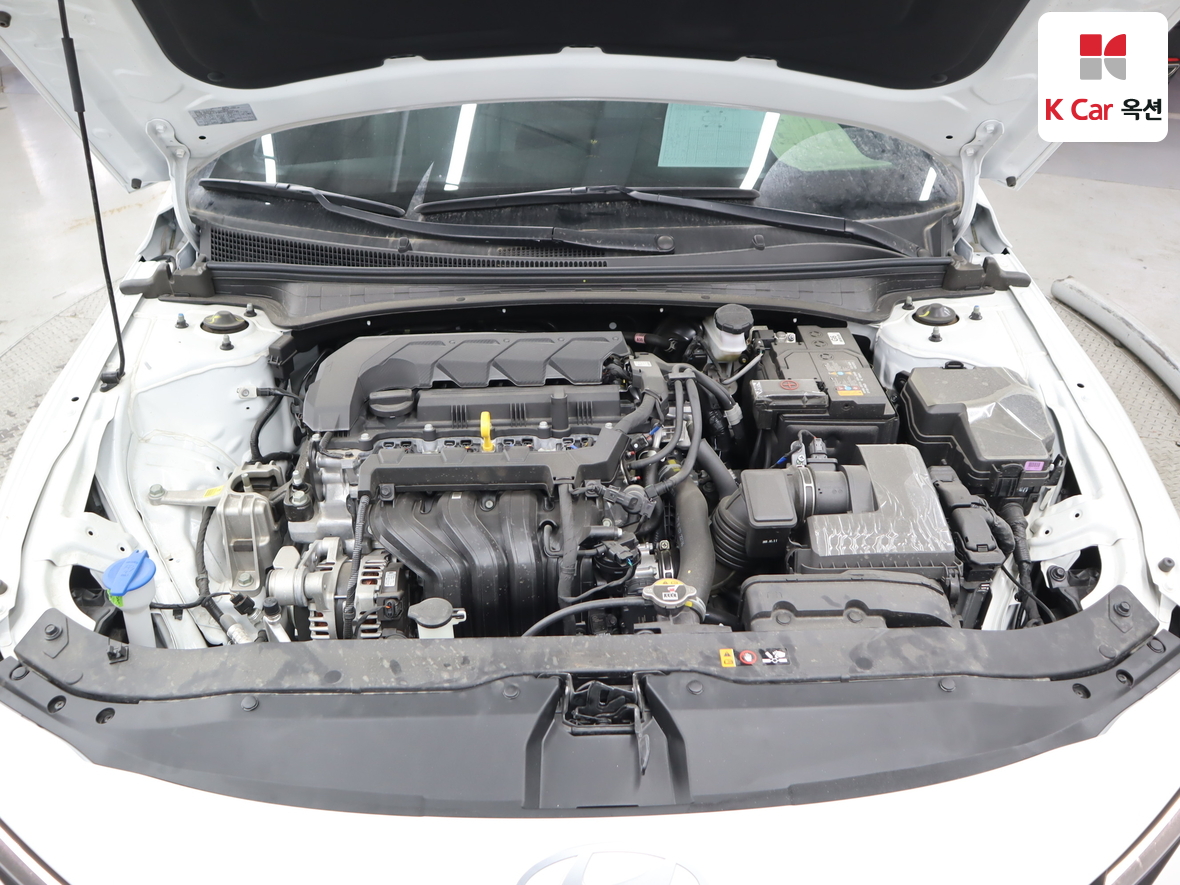 Hyundai Elantra 2025 - Image 33