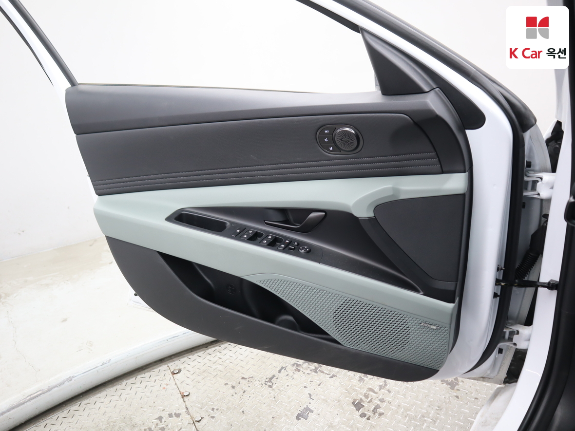 Hyundai Elantra 2025 - Image 8