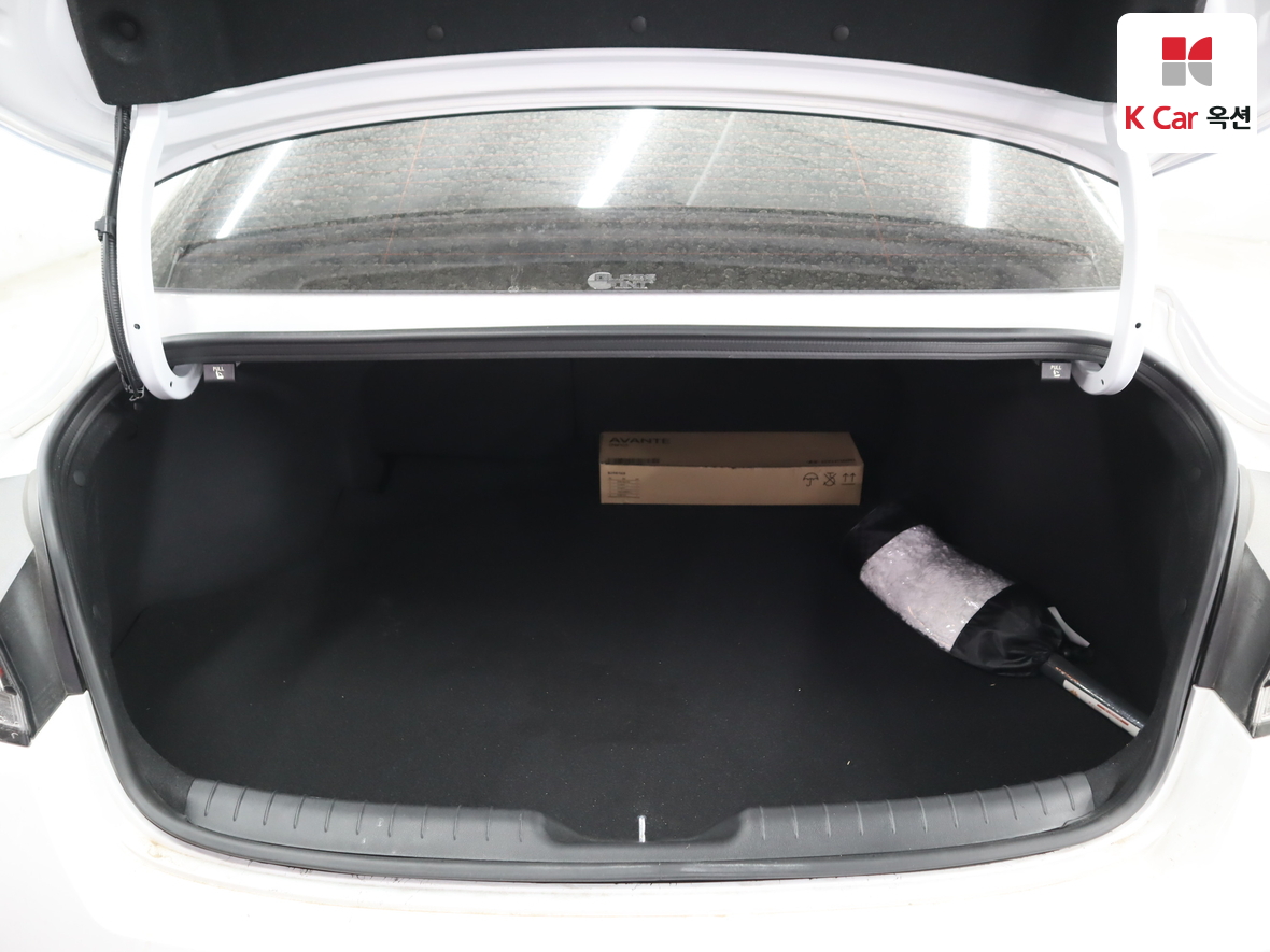 Hyundai Elantra 2025 - Image 26